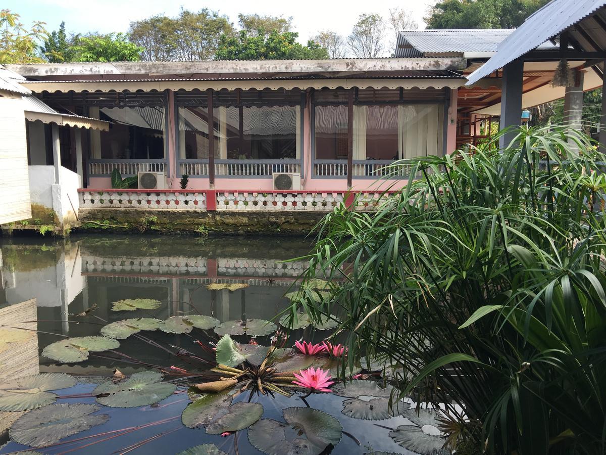 Tamasya Garden Hotel Kotamobagu Buitenkant foto