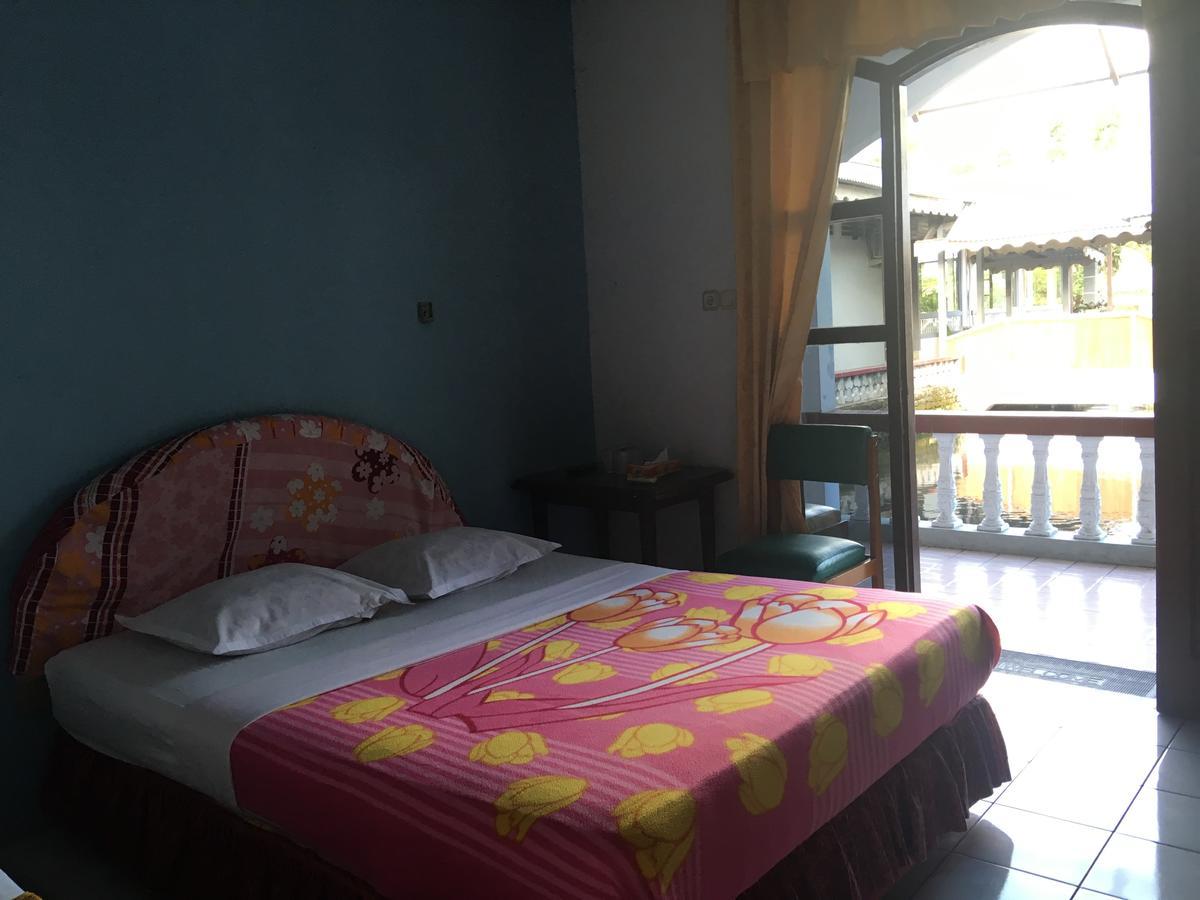 Tamasya Garden Hotel Kotamobagu Buitenkant foto