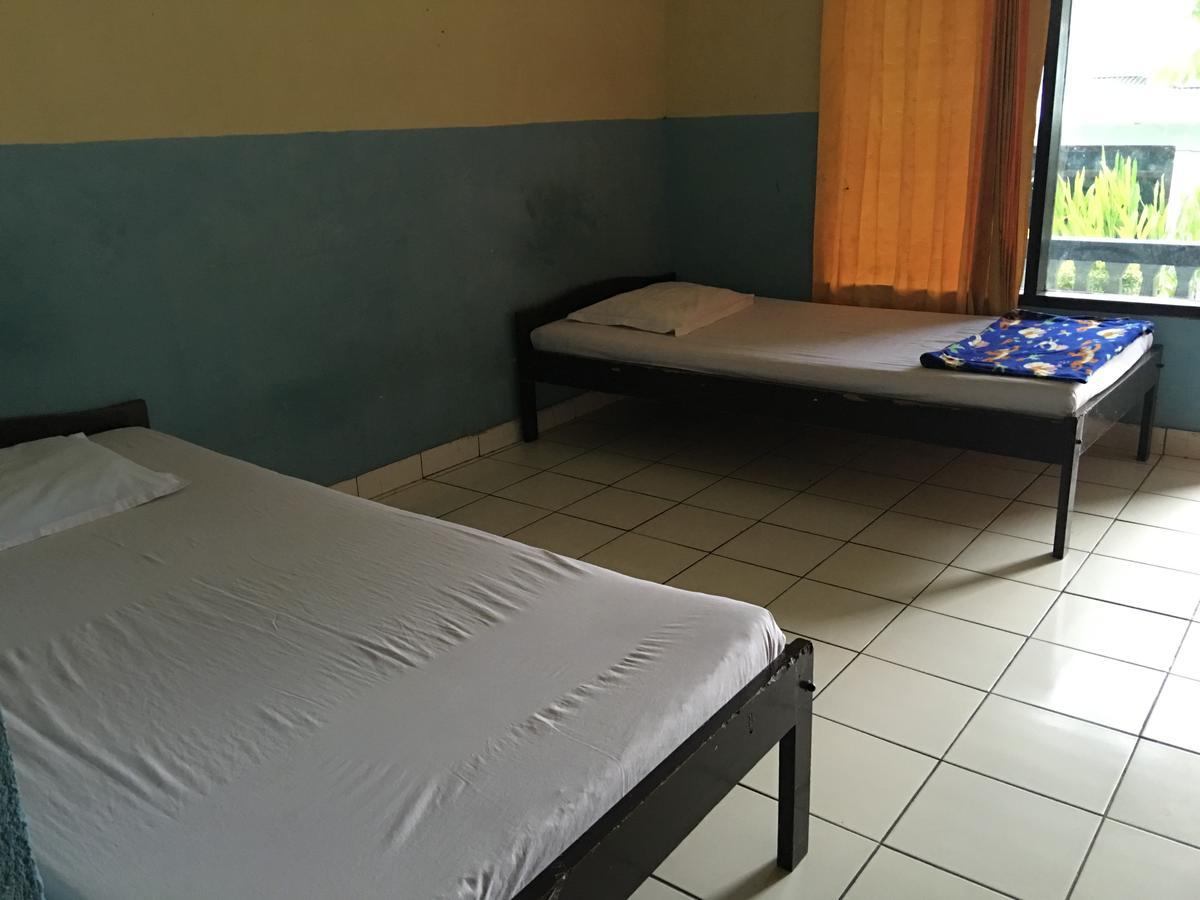 Tamasya Garden Hotel Kotamobagu Kamer foto